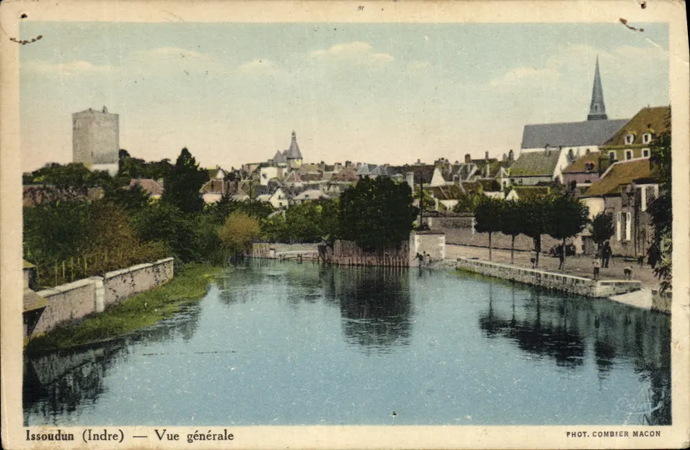 Issoudun (Indre) — Vue générale — Phot. Combier Macon - Frente
