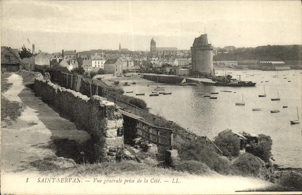 Saint-Servan — Uitzicht vanuit de Cité — LL. - Voorkant