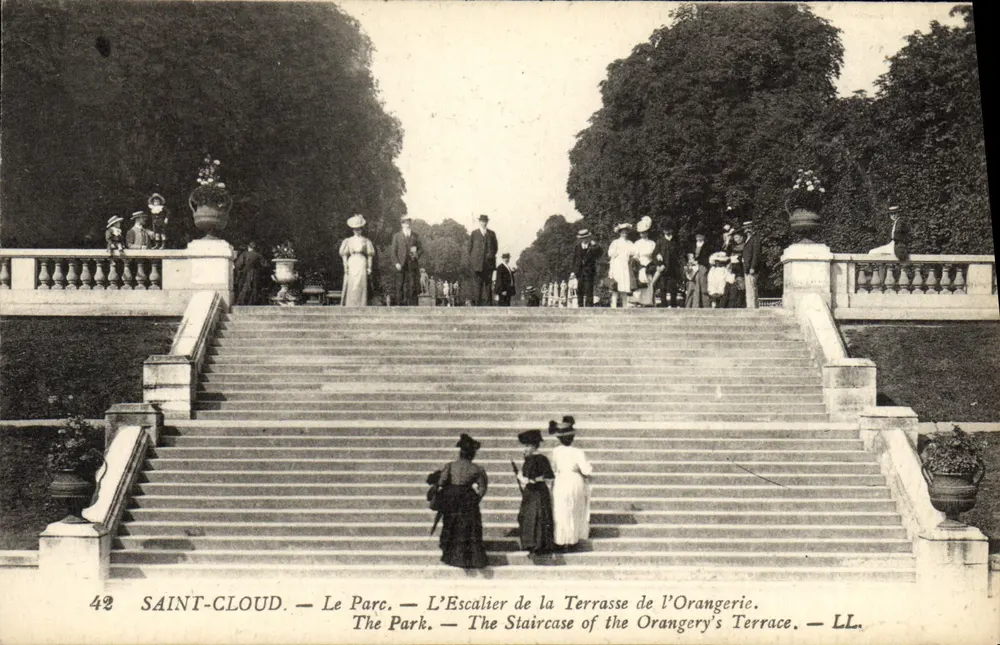 Saint-Cloud — Der Park — Die Treppe der Terrasse der Orangerie — LL. — N° 42 - Vorderseite