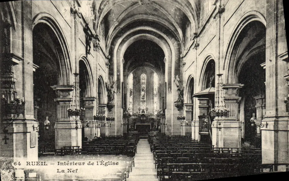 Rueil — Interior da Igreja A Nave — Editor: 64 - Frente
