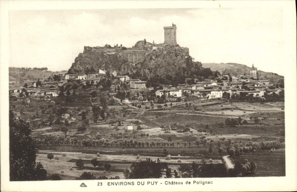 Arredores do Puy — Castelo de Polignac - Frente