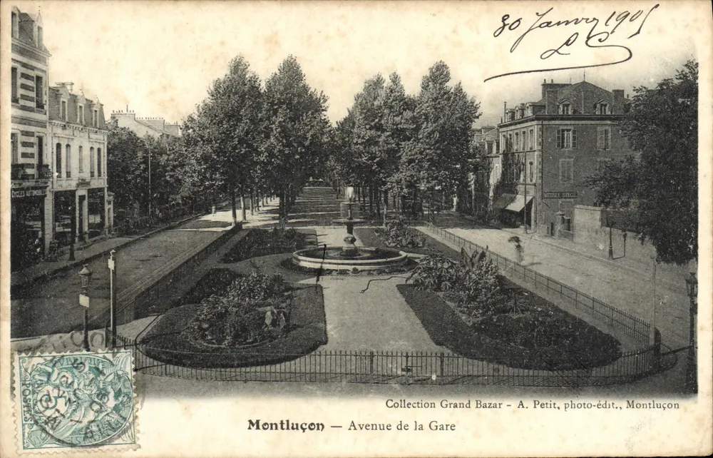 Montluçon — Avenida da Gare — Coleção Grand Bazar - A. Petit, foto-editora, Montluçon - Frente