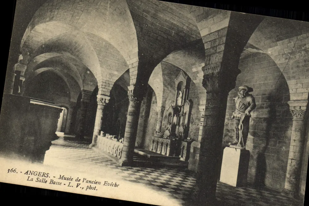Angers - Museum des Anciens Évêchés - Die Untere Halle — L. V., phot. n°366 - Vorderseite