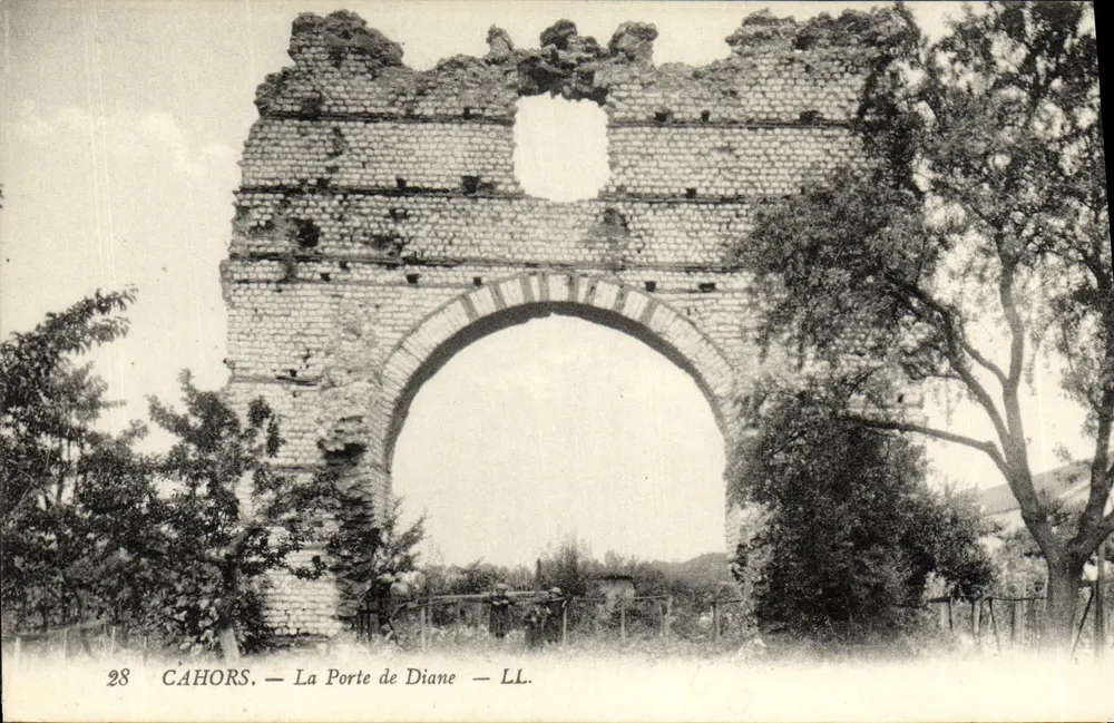 Cahors — A Porta de Diane — LL. n°28 - Frente
