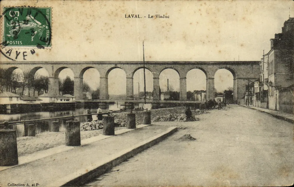 Laval - O Viaduto — vista do viaduto sobre o canal — Coleção A. e P. - Frente