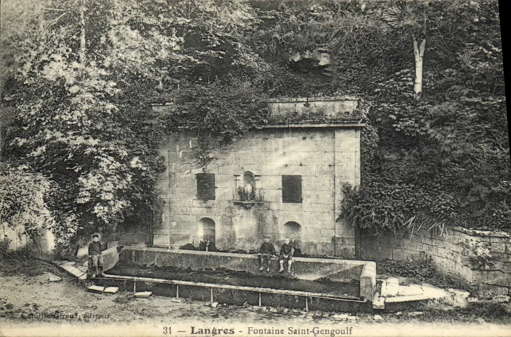 Langres - Fontaine Saint-Gengoult — Verlag Carolille-Grau, Nr. 31 - Vorderseite