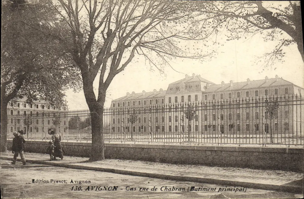 Avignon - Kasernen Chabran (Hauptgebäude) — Edition Prevct, Avignon, Nr. 130 - Vorderseite