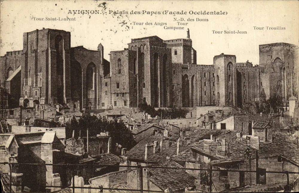 Avignon - Paleis van de Paus (Westelijke Facade) — uitzicht op de torens — uitgever niet geïdentificeerd - Voorkant