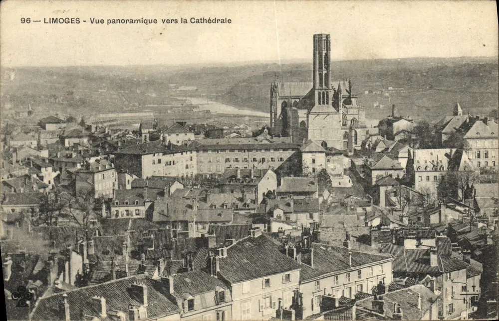 LIMOGES — Panoramablick Richtung Kathedrale — M.T. - Vorderseite
