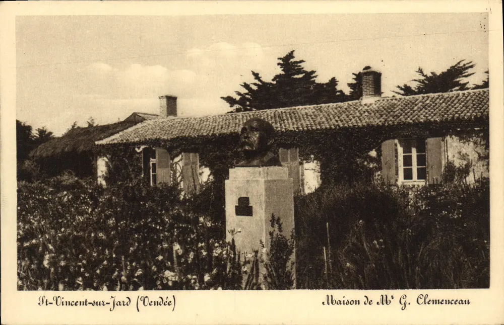 St-Vincent-sur-Jard (Vendée) — Casa de M. G. Clemenceau — editor não visível - Frente