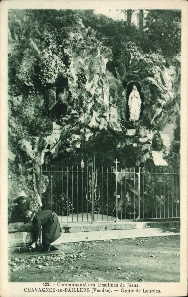 Chavagnes-en-Pailliers (Vendée) — Grotte von Lourdes — Gemeinschaft der Ursulinen Jesu - Vorderseite
