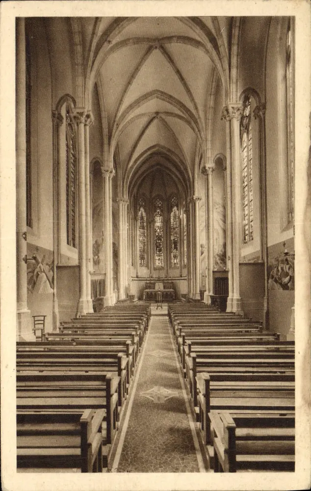 Intérieur de la Chapelle de l'Immaculée Conception à Montauban — éditeur Éditions Universitaires Toulkite et Petitin, Levavalois-Paris - Frente