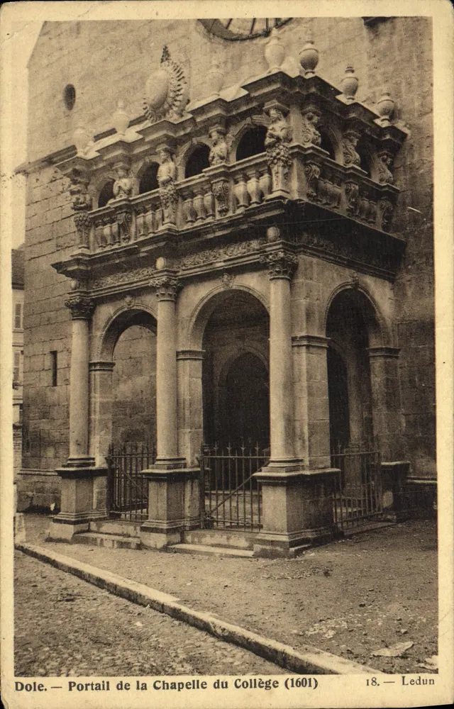 Dole — Portal der Kapelle des Colleges (1601) — Ledun, Nr. 18 - Vorderseite