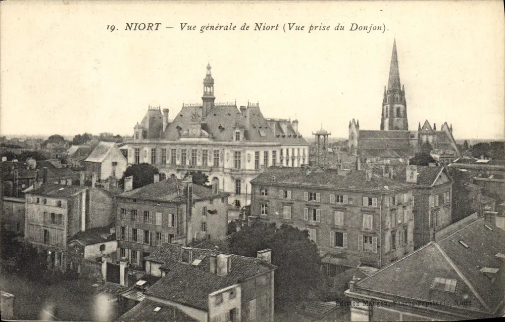 Niort — Allgemeiner Blick auf Niort (Aufnahme vom Donjon) — Ausgabe Mangon, Tabacs-Rapeteries, Niort - Vorderseite