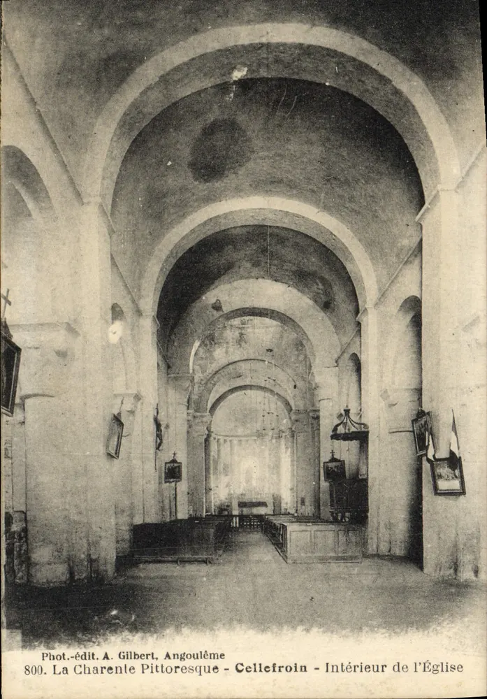 Innenansicht der Kirche - Cellefroin — Foto. Verlag A. Gilbert, Angoulême - Nr. 800 - Vorderseite