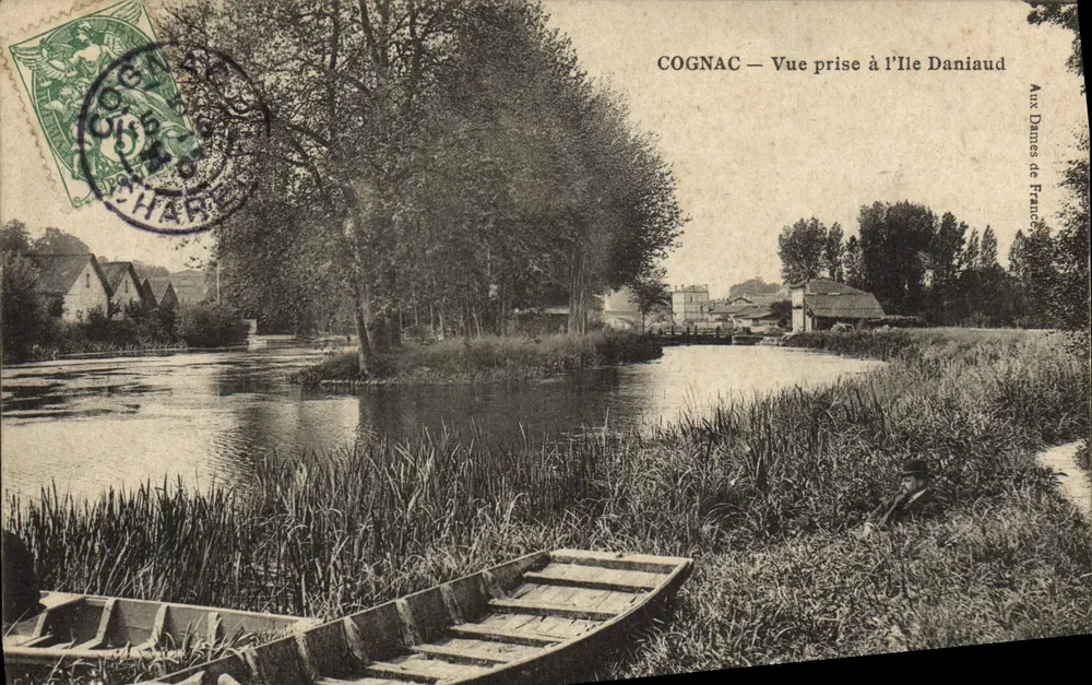 COGNAC — Vista tirada da Ilha Daniaud — Aux Dames de France - Frente
