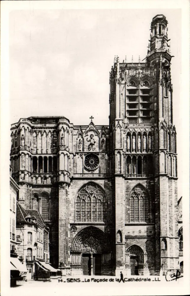 SENS - A Fachada da Catedral — LL — C.A.P. Paris - Frente