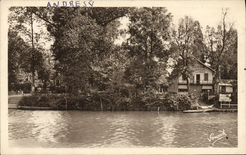 Andresy — Ansicht der Insel mit Restaurant und Fischboot — Edition Vénaud - Vorderseite