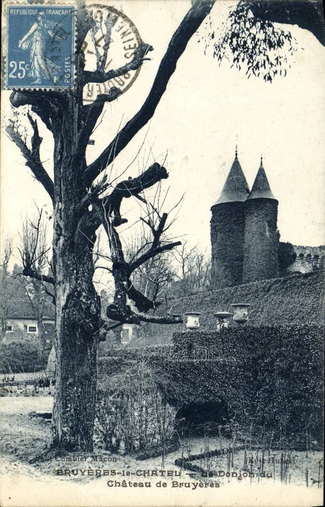 Bruyères-le-Château — O Donjon do Castelo de Bruyères-le-Château — Editor Combier Macon - Frente