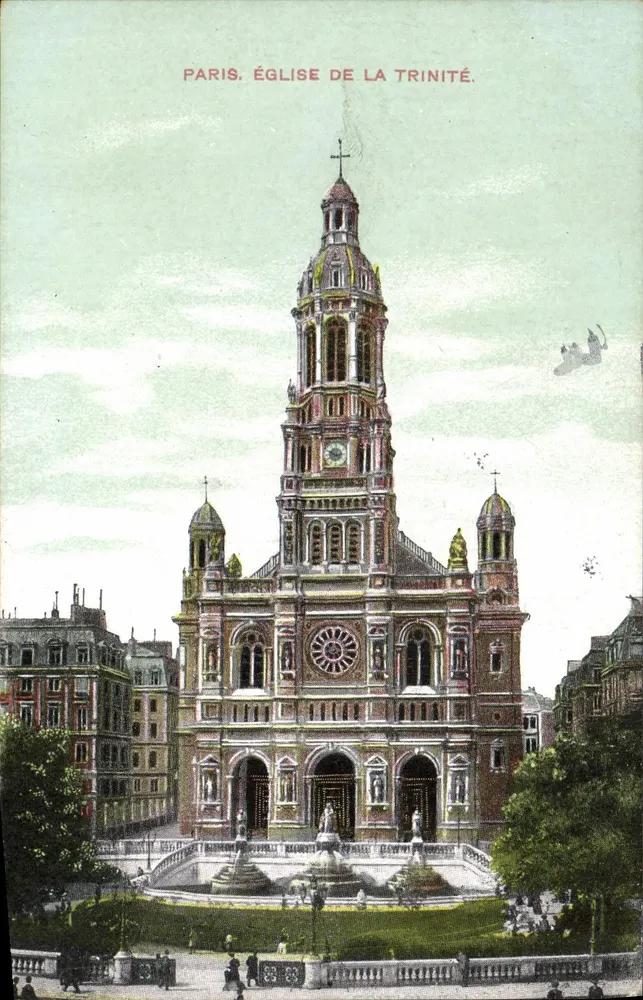 Paris, Igreja da Trindade — vista do edifício com sua torre e sua roseira — editor não visível - Frente
