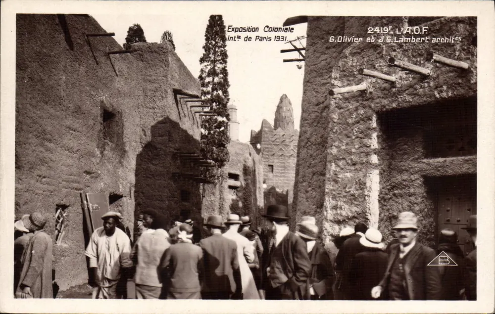 Exposição Colonial de Paris 1931 — Interior da A.O.F. — G. Olivier e J.G. Lambert, arquitetos - Frente