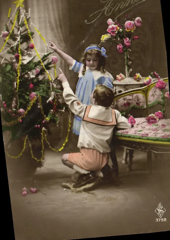 Kinder, die einen Weihnachtsbaum schmücken — Serie 3792 — Verlag S. & S. (Société de Photographie) - Vorderseite