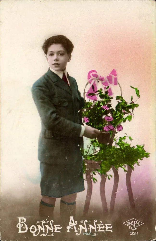 Jovem menino — com cesto de flores — SAPI Paris 1391 - Frente