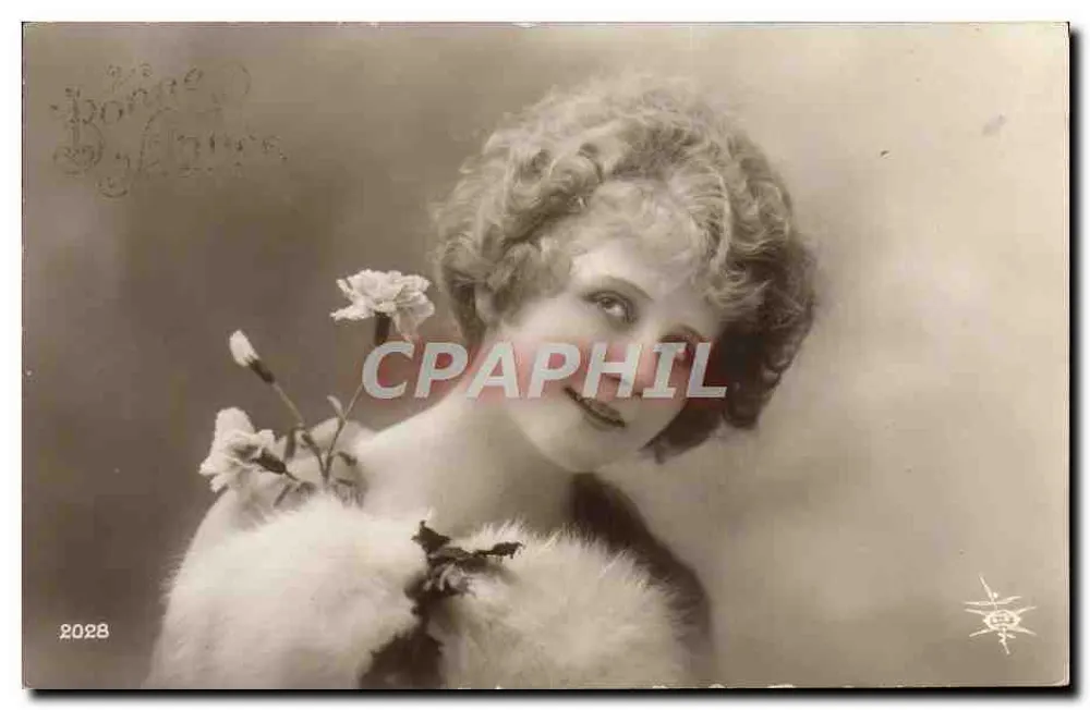 Elegante Frau in Pelz — unterschriebene Karte 'Bonne Claire' — Nr. 2028 - Vorderseite