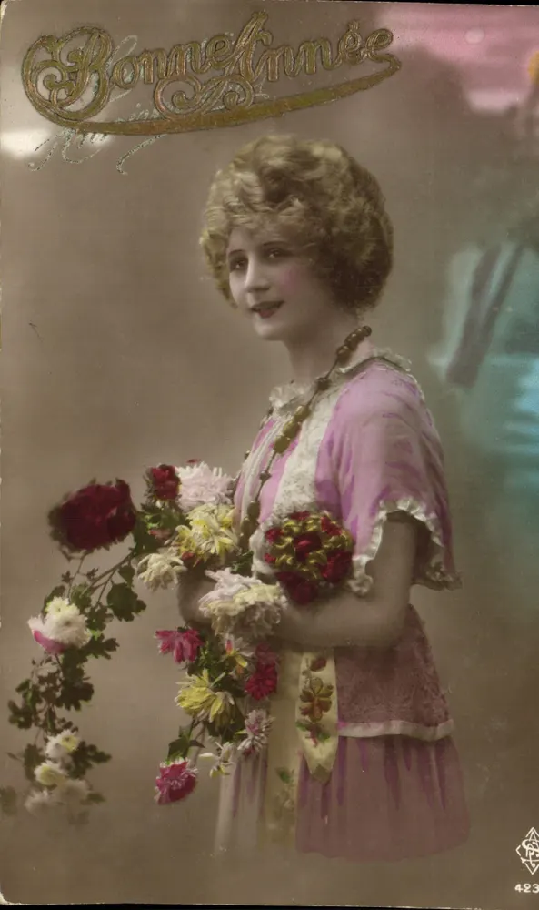 Junge Frau in einem rosa Kleid — Frohes Neues Jahr — Verlag R. Romain, Nr. 423 - Vorderseite