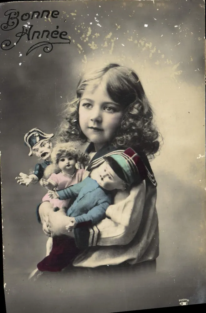 Mädchen mit drei Puppen — Frohe Weihnachten — Photo Moderne Ansichtskarte - Vorderseite