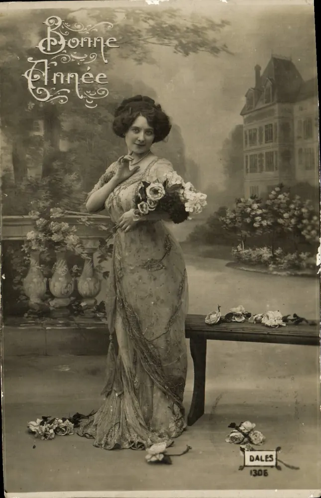 Elegante Dame in einem Kleid — Frohe Neujahr — DALES 1306 - Vorderseite