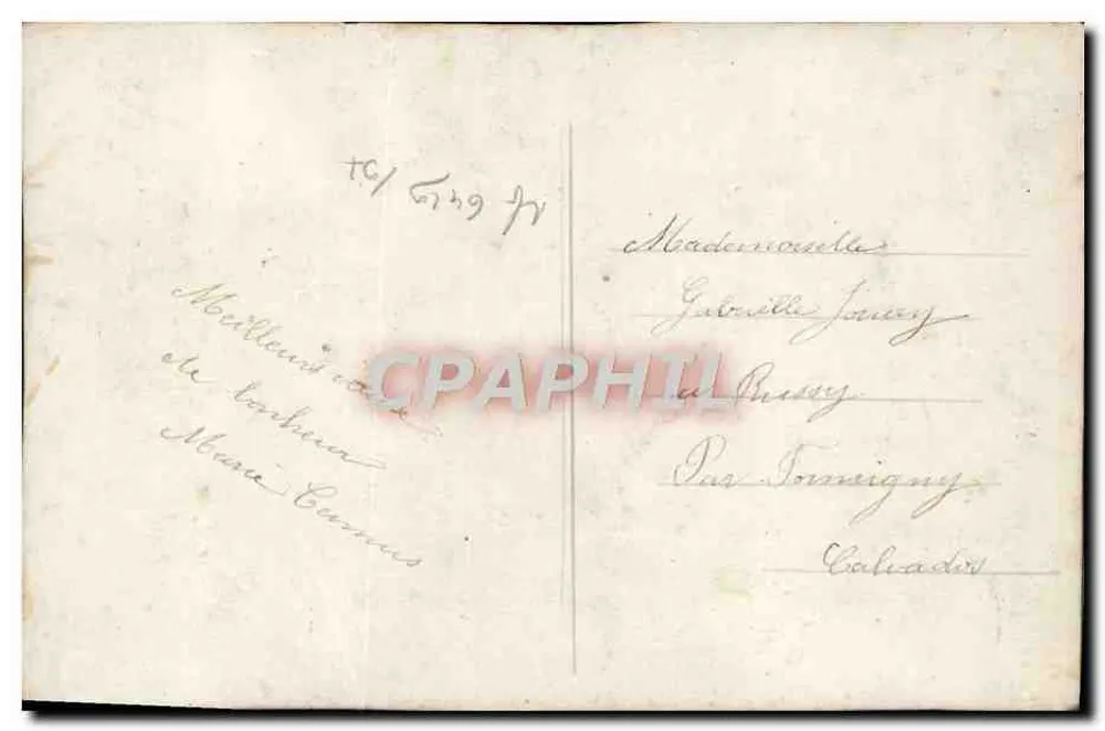 Frau in Pelz mit Blumen — Fotostudio — unbekannter Verlag - Rückseite