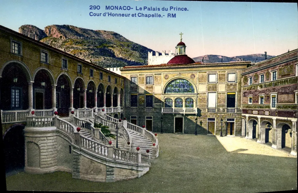 Monaco - Das Palais des Prinzen. Cour d'Honneur und Kapelle - RM - Vorderseite