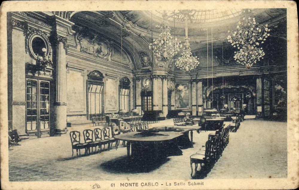 Monte Carlo - A Sala Schmit — Sala de jantar decorada com lustres e decorações esculturais — n°61 - Frente