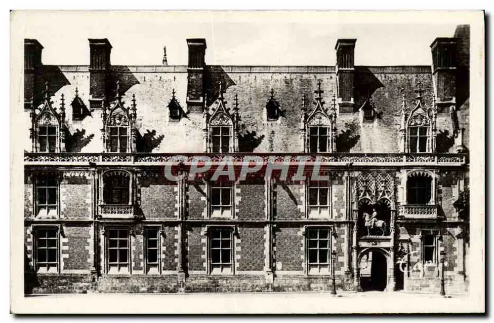 Blois - Il Castello — Costruzione avviata dal principe prima della sua ascesa al trono e completata durante il suo regno nel 1501. Attualmente riformato in biblioteca — editore C.A.P. - Parigi, n. 43 - Recto