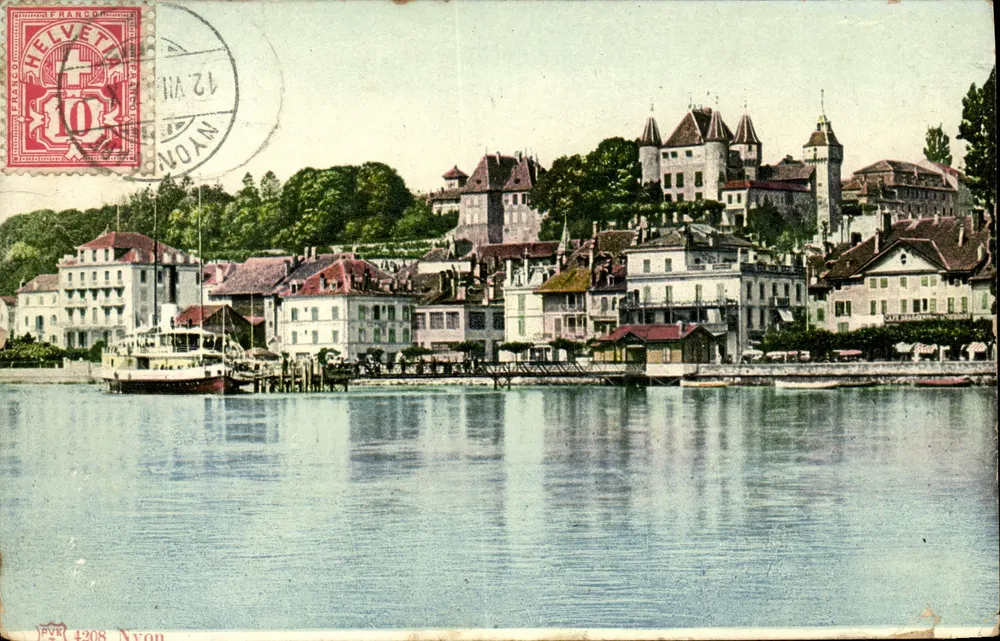 Nyons — vista do lago e do castelo — Editor FVRK, n° 4208 - Frente