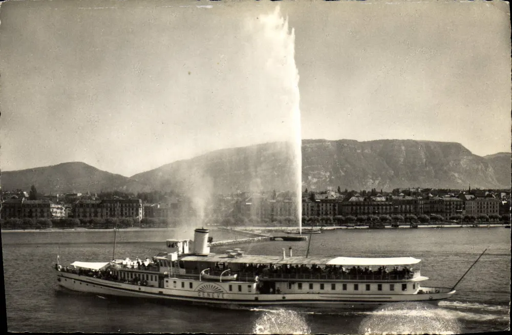 Genf — Das Salonboot "Genf" und der Jet d'Eau (4810 m.) — Editions Jaeger Genève, n° 7015 - Vorderseite