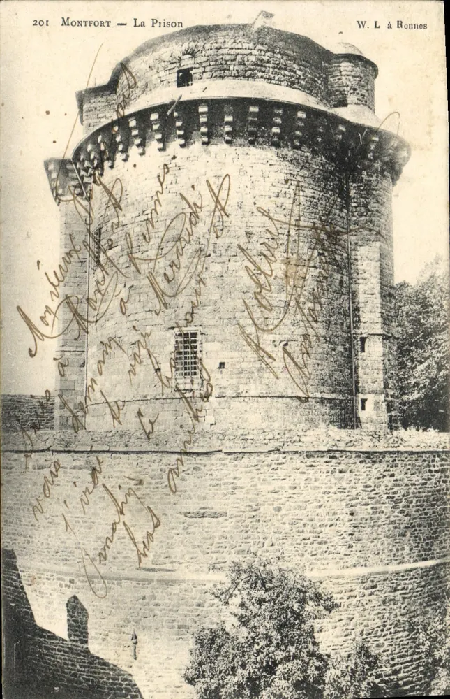 Montfort — La Prison — Tour ronde en pierre — W. L à Rennes - Frente