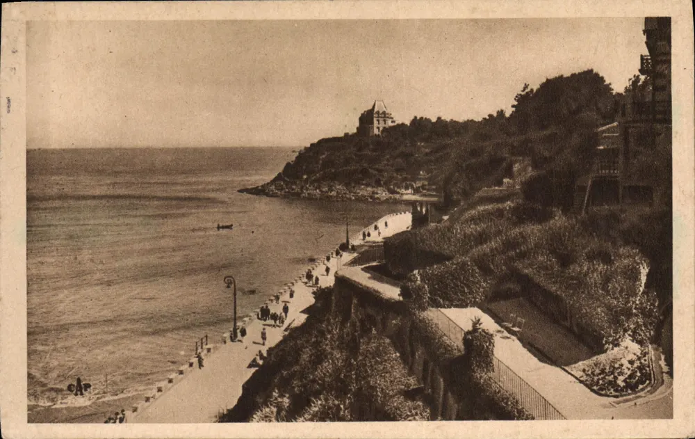 Dinard — Vista tomada desde el Casino — CN de las Artes Photomecánicas, París - Estrasburgo - Anverso