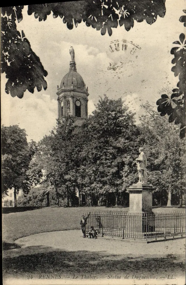 Rennes — Le Thabor — Estátua de Duguesclin — LL. - Frente