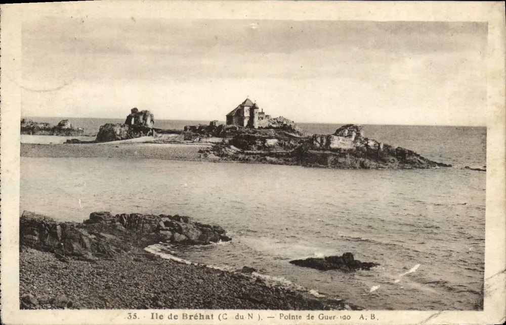 Ile de Bréhat (C. du N.) — Pointe de Guer — éditeur A. B. - Frente