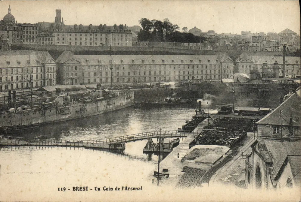 BREST - Um Canto do Arsenal — n°119 — Artaud et Nozais, Nantes - Frente