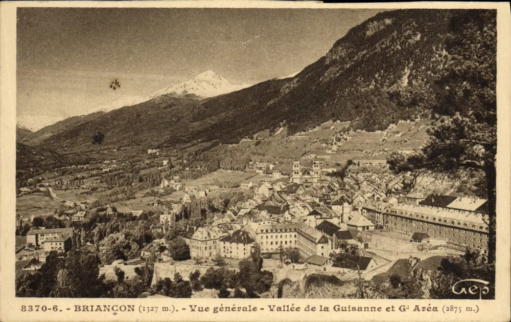Briançon (1327 m.) — Allgemeiner Blick — Tal der Guisanne und Grand Aréa (2875 m.) — Gep - Vorderseite