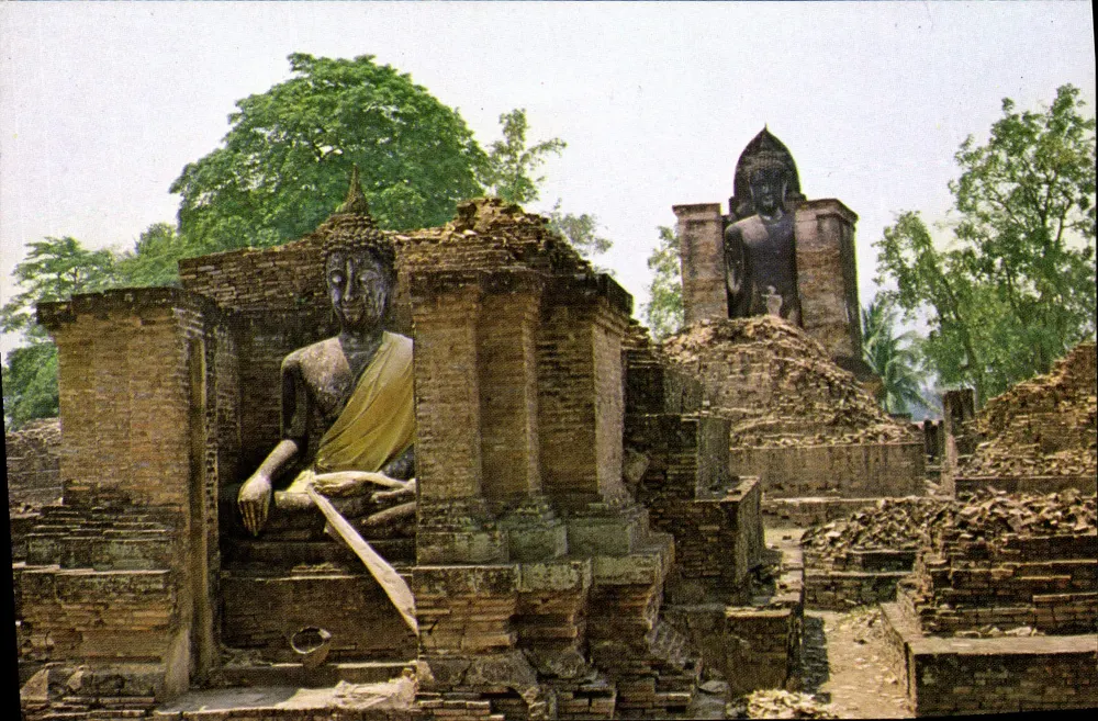 Buddhistische Statue von Wat Mahathat — zerstörtes Tempel — Phornthip Phatany Ltd, Nr. 1403 - Vorderseite