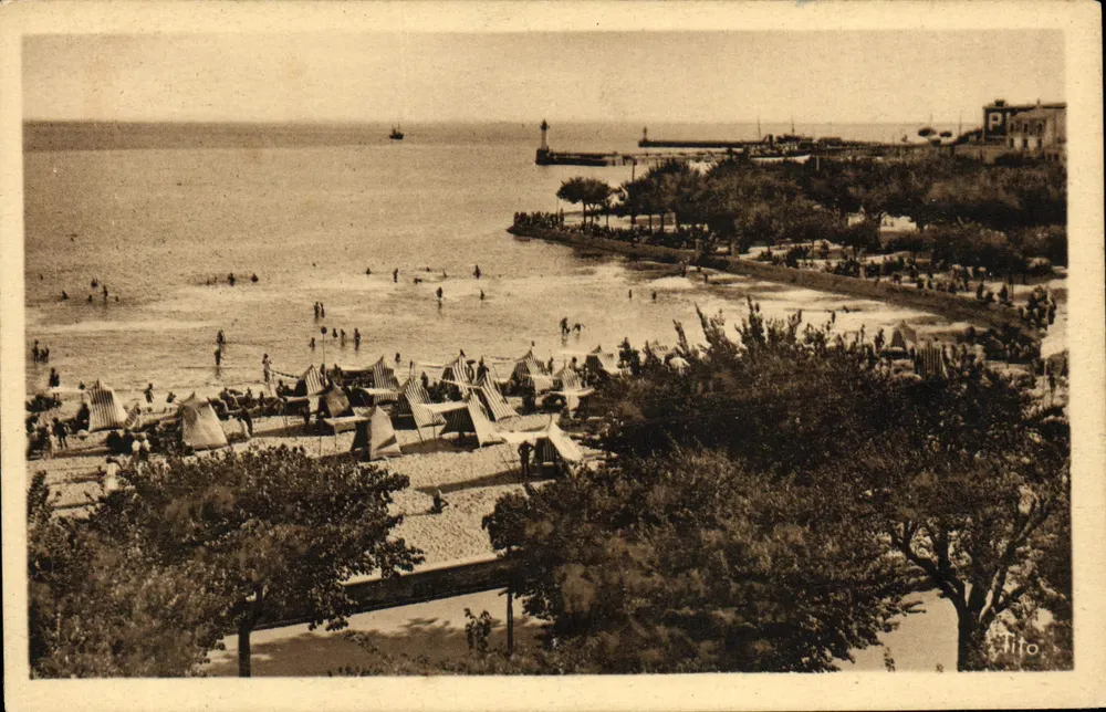 Royan — O Square Bolton — As duas Pontas — Bloo Frères, Bordeaux - Frente