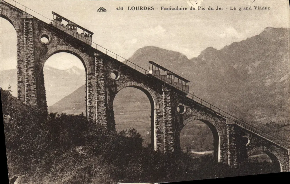 Lourdes - Funicular des Pic du Jer - Der große Viadukt - Vorderseite
