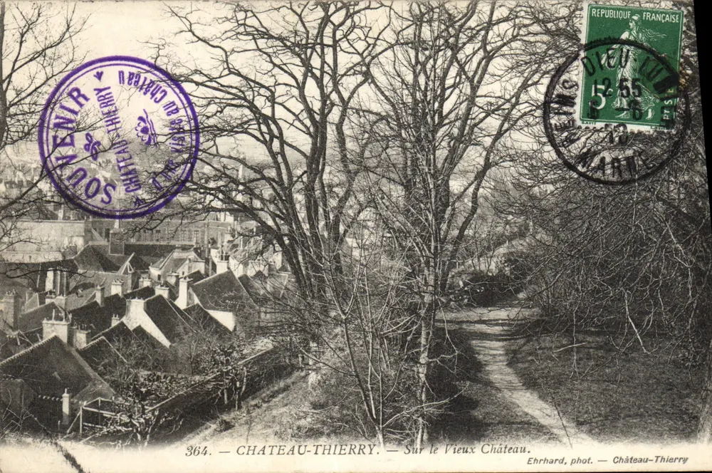 Château-Thierry — No Velho Castelo — Ehrhard, fot. — Château-Thierry - Frente