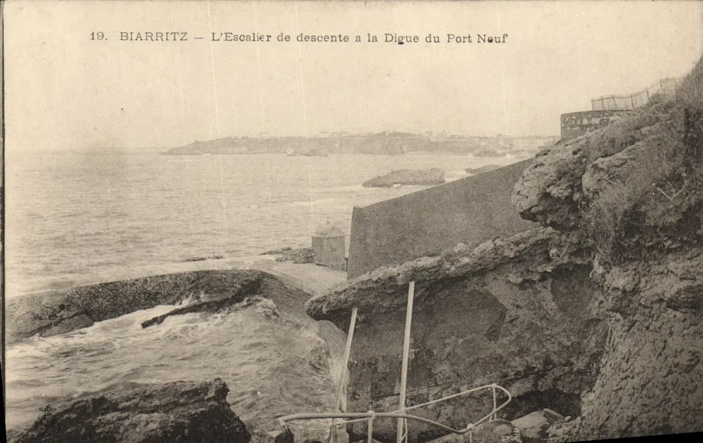 Biarritz — Die Abstiegstreppe zur Mole des neuen Hafens — unbekannter Verleger, Nr. 19 - Vorderseite