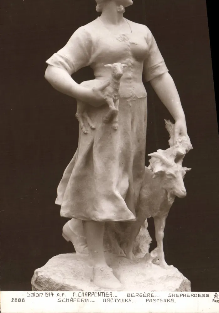 Bergère — Escultura de F. Charpentier — Salon 1914 - Frente