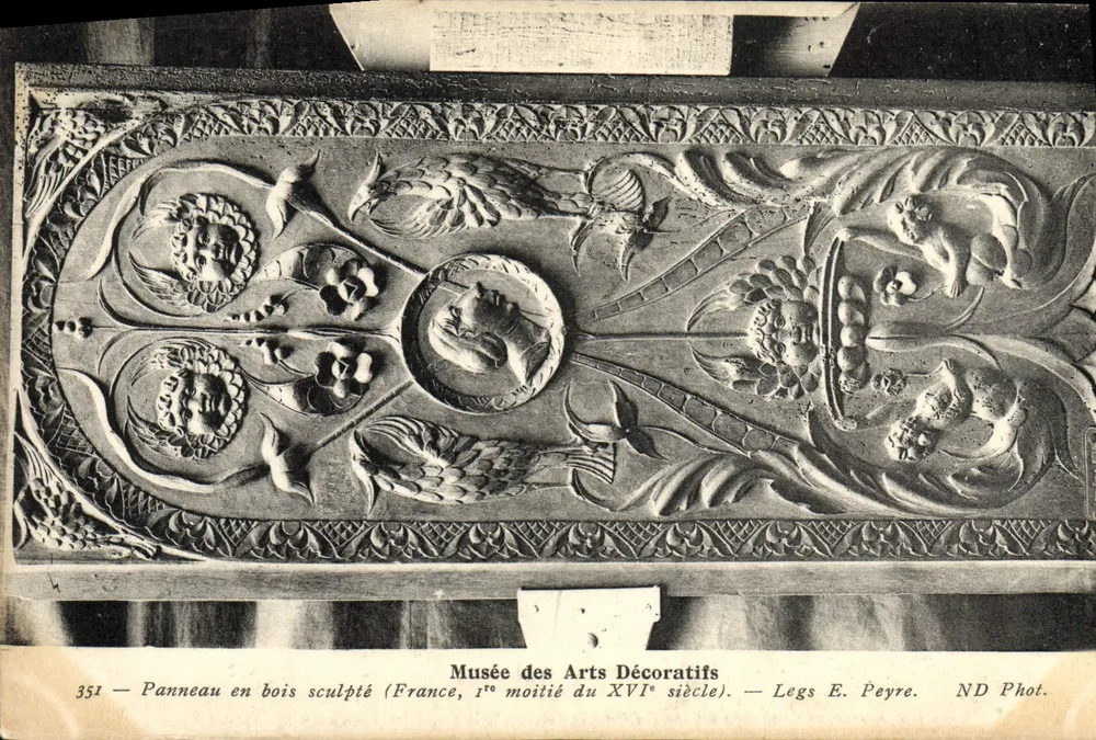 Geschnitztes Holzpanel — Museum für Dekorative Künste — Geschenk von E. Peyre - Vorderseite